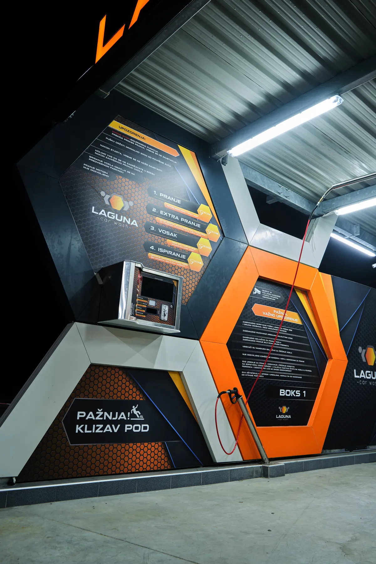Laguna Car Wash - large-format bay signage